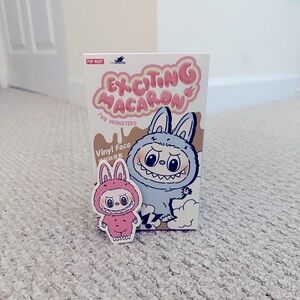 Lychee Berry Labubu – Pop Mart The Monsters: Exciting Macaron Series🩷